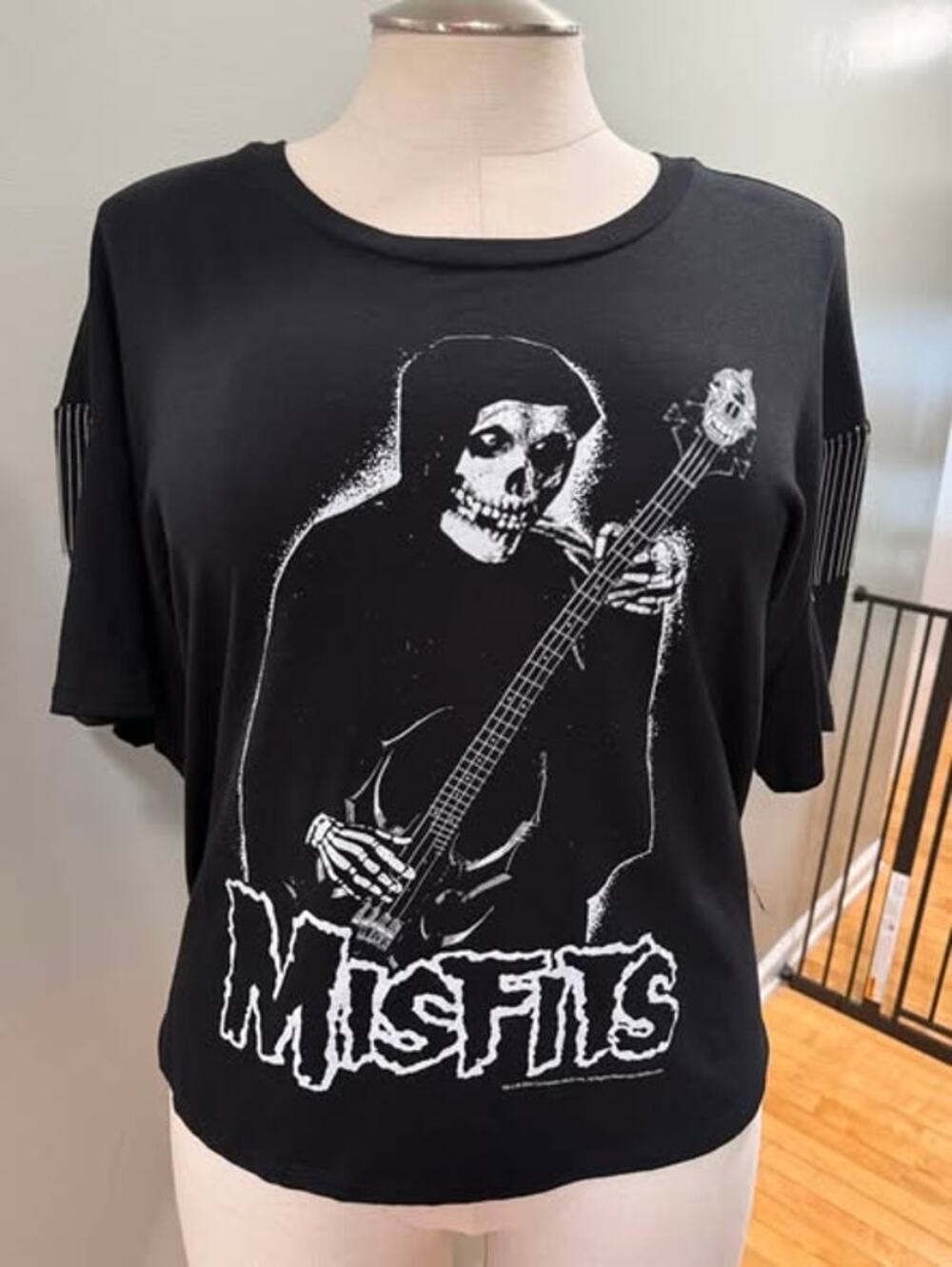 Torrid 3 (3X 22/24) Misfits Fiend Fringe Chains Crop Cropped Graphic T Shirt New